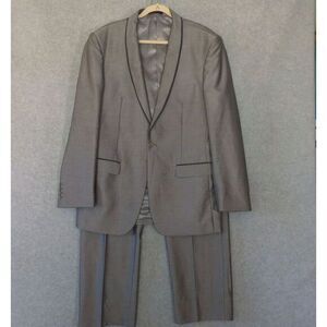Vince Gray Tuxedo Suit